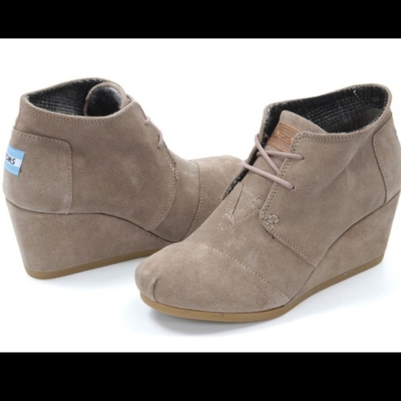 toms desert wedge bootie